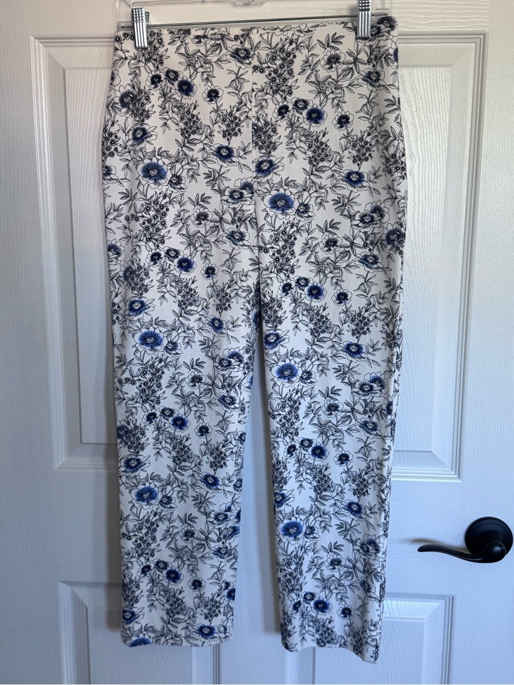 Talbots White and Blue Floral Pants